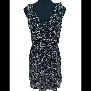 Old Navy sleeveless v neck dress with elastic waistband, black/cream print sz M